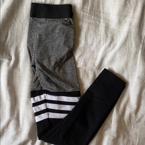 Bombshell leggings size small